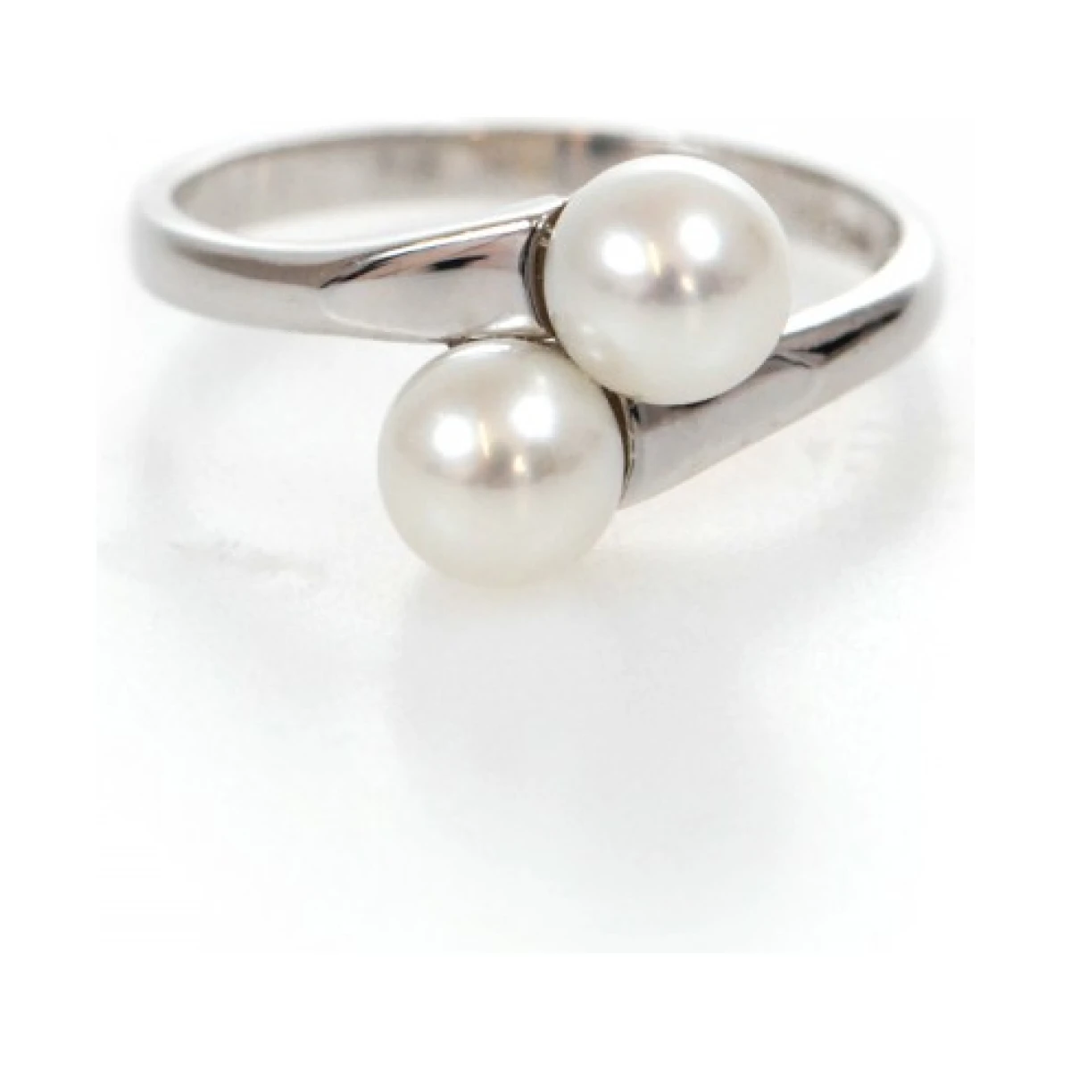 Double Freshwater Cultured Pearl Crossover Ring | 9ct White Gold